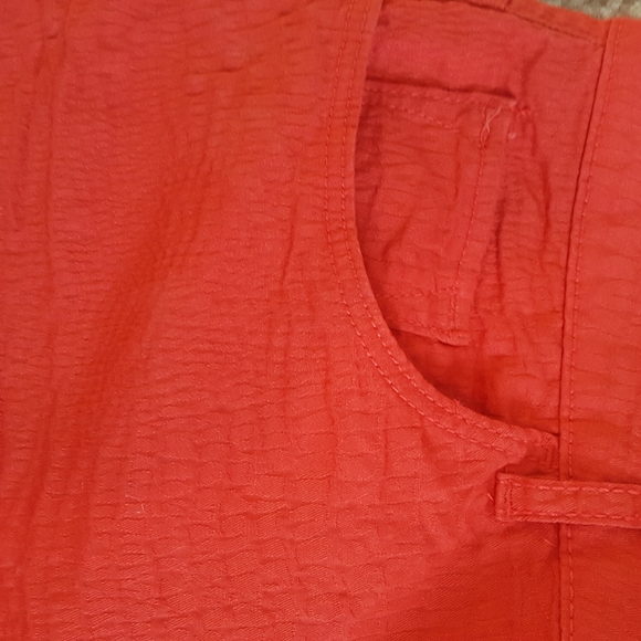 🎁DONATED🎁 H&M Orange Shorts NWOT Never Worn - Picture 4 of 5
